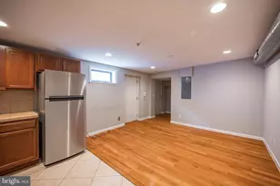 1909 Green St, Philadelphia, PA 19130 - Photo 3