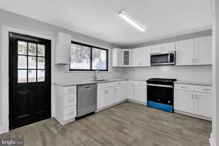 382 Martin St, Philadelphia, PA 19128 - Photo 5