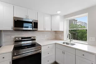 3010 Emerald St, Philadelphia, PA 19134 - Photo 5