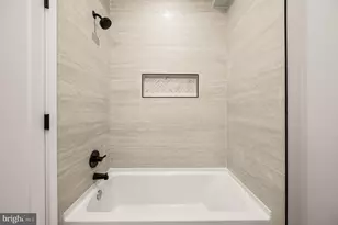 250 Monroe St, Philadelphia, PA 19147 - Photo 15
