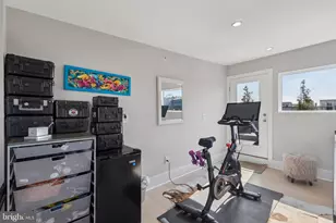 826 N Lawrence Street N, Philadelphia, PA 19123 - Photo 13
