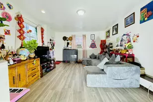 2555 S Fairhill St, Philadelphia, PA 19148 - Photo 5