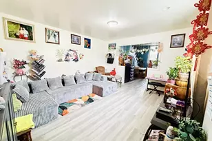 2555 S Fairhill St, Philadelphia, PA 19148 - Photo 3