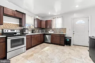 2119 Ruffner St, Philadelphia, PA 19140 - Photo 9