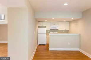 2031-5 South St, Philadelphia, PA 19146 - Photo 11