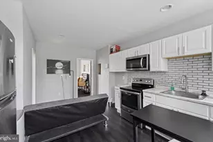 7018 Woodland Ave, Philadelphia, PA 19142 - Photo 7