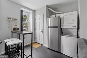 7018 Woodland Ave, Philadelphia, PA 19142 - Photo 9