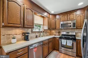 2715 Mower St, Philadelphia, PA 19152 - Photo 19