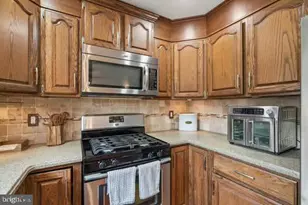 2715 Mower St, Philadelphia, PA 19152 - Photo 17