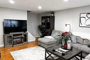 607 Edison Ave, Philadelphia, PA 19116 - Photo 3