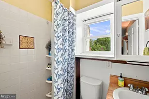 528 W Sedgwick St, Philadelphia, PA 19119 - Photo 33