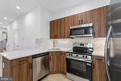 2834 W Glenwood, Philadelphia, PA 19121 - Photo 5