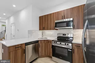 2834 W Glenwood, Philadelphia, PA 19121 - Photo 5