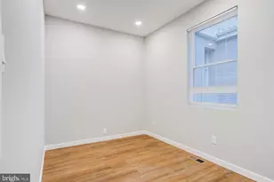 1323 S 15th St, Philadelphia, PA 19146 - Photo 17