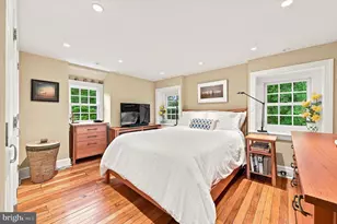 124 W Gravers Ln, Philadelphia, PA 19118 - Photo 17
