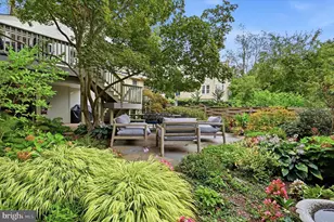 124 W Gravers Ln, Philadelphia, PA 19118 - Photo 23