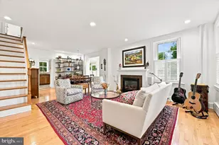 124 W Gravers Ln, Philadelphia, PA 19118 - Photo 3
