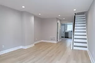 810 Watkins St, Philadelphia, PA 19148 - Photo 3
