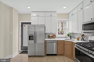 831 Livingston St, Philadelphia, PA 19125 - Photo 11