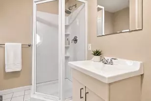 821 S 11th St, Philadelphia, PA 19147 - Photo 15