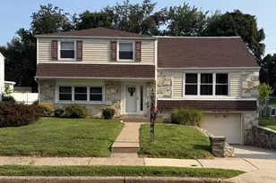 803 Rennard Cir, Philadelphia, PA 19116 - Photo 1