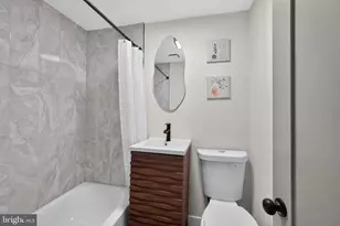 2019 Manton St, Philadelphia, PA 19146 - Photo 19