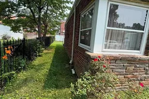 8109 Gilbert St, Philadelphia, PA 19150 - Photo 3