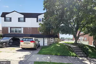 606 Artwood Dr, Philadelphia, PA 19115 - Photo 3