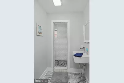 2049 E Hagert Street #UPPER, Philadelphia, PA 19125 - Photo 13