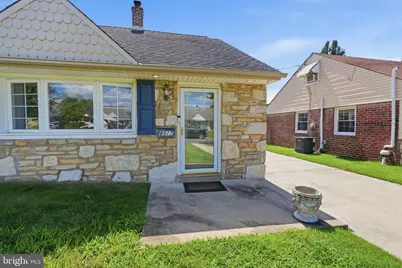 8017 Lenola Street, Philadelphia, PA 19136 - Photo 3