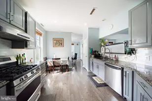 2672 Honeysuckle Ln, Philadelphia, PA 19116 - Photo 7