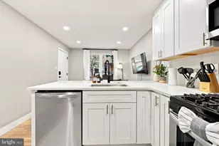 414 Fitzwater St, Philadelphia, PA 19147 - Photo 9