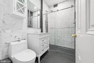 2218 Locust St, Philadelphia, PA 19103 - Photo 31