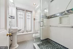 2218 Locust St, Philadelphia, PA 19103 - Photo 27