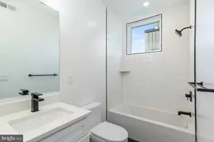 1325 Buttonwood St, Philadelphia, PA 19123 - Photo 9