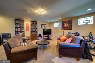 834 E Vernon Rd, Philadelphia, PA 19119 - Photo 35