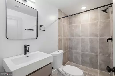1027 W Arizona Street, Philadelphia, PA 19133 - Photo 11
