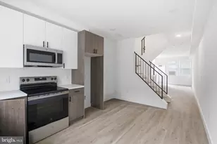 1027 W Arizona St, Philadelphia, PA 19133 - Photo 1
