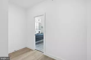 1027 W Arizona St, Philadelphia, PA 19133 - Photo 23