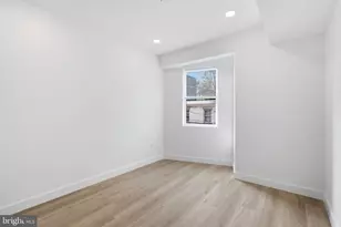 1027 W Arizona St, Philadelphia, PA 19133 - Photo 15