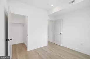 1027 W Arizona St, Philadelphia, PA 19133 - Photo 13