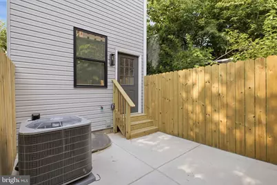 1027 W Arizona Street, Philadelphia, PA 19133 - Photo 7