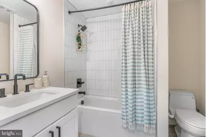 1739 S 5th Street #UNIT B, Philadelphia, PA 19148 - Photo 13