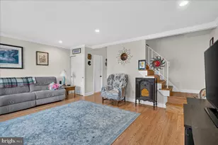 10222 Woburn Pl, Philadelphia, PA 19114 - Photo 3