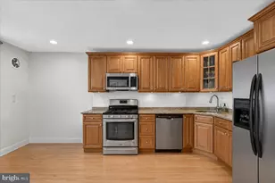10222 Woburn Pl, Philadelphia, PA 19114 - Photo 7