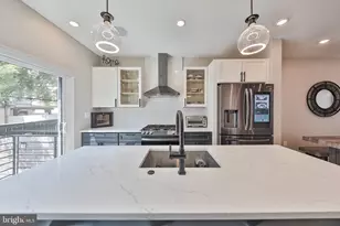 2028 Pemberton St, Philadelphia, PA 19146 - Photo 19