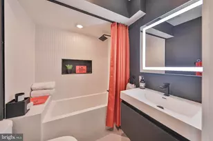 2028 Pemberton St, Philadelphia, PA 19146 - Photo 27