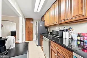 2633 Sorento Rd, Philadelphia, PA 19131 - Photo 7