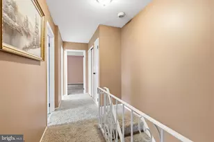 10925 Lockart Rd, Philadelphia, PA 19116 - Photo 15