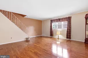 10925 Lockart Rd, Philadelphia, PA 19116 - Photo 11